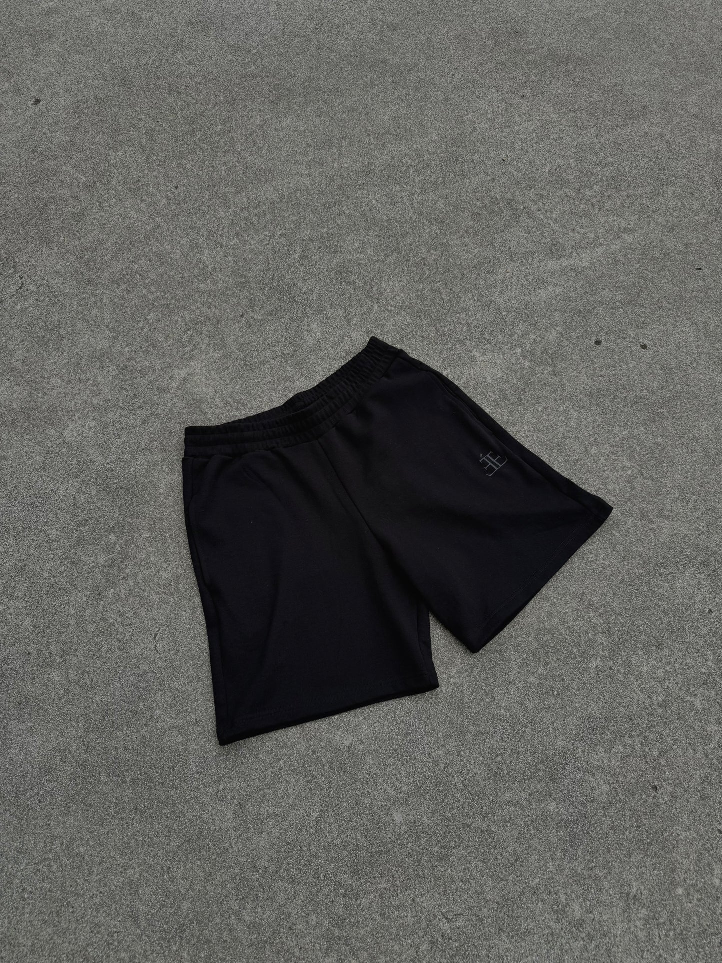 Éclisse Essential Monogram Shorts